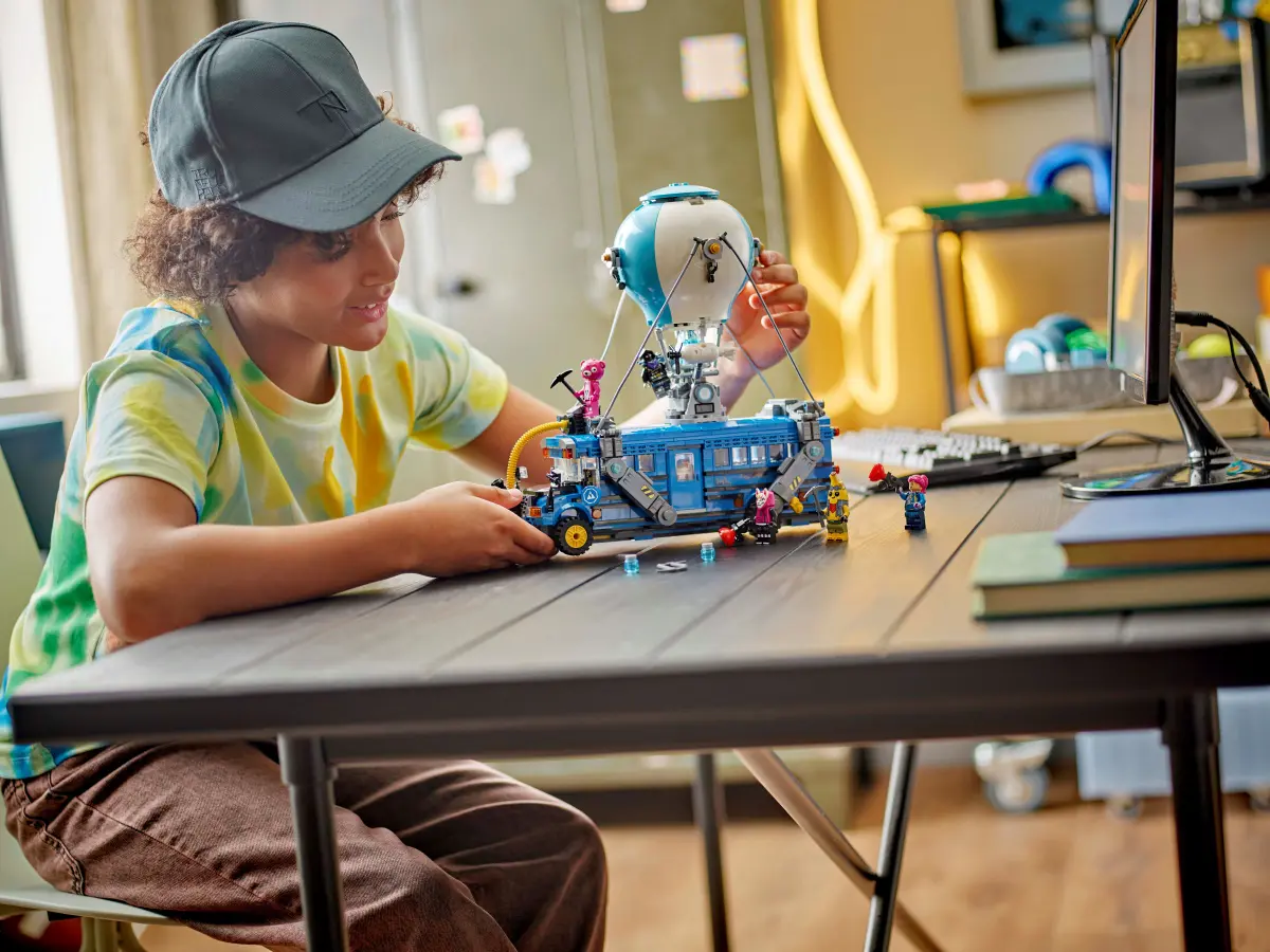 LEGO® Fortnite®  Battle Bus